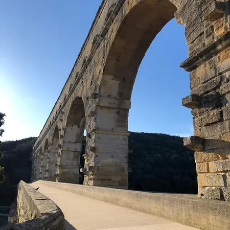 Havre De Paix Au Pont Du Gard Piscine Et Jacuzzi Chez Valerie Payre