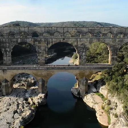 Havre De Paix Au Pont Du Gard Piscine Et Jacuzzi Chez Valerie Payre