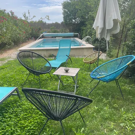 Semesterbostad Havre De Paix Au Pont Du Gard Piscine Et Jacuzzi Chez Valerie Payre *
