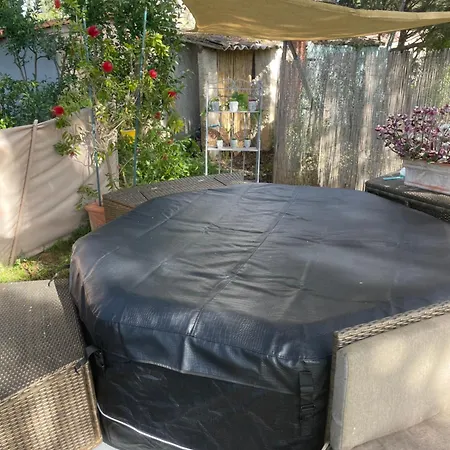 Havre De Paix Au Pont Du Gard Piscine Et Jacuzzi Chez Valerie Payre