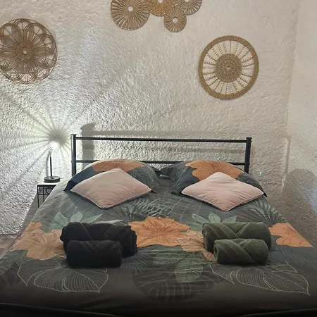 Havre De Paix Au Pont Du Gard Piscine Et Jacuzzi Chez Valerie Payre Ferienhaus *