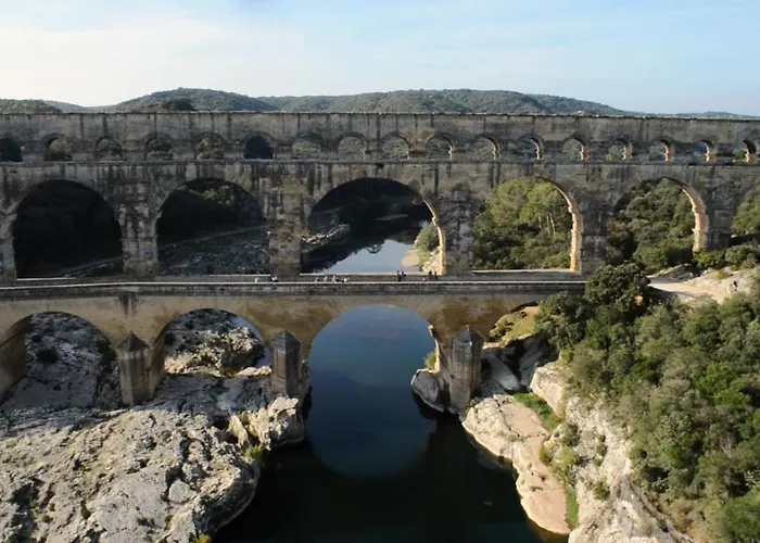 Havre De Paix Au Pont Du Gard Piscine Et Jacuzzi Chez Valerie Payre